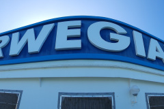 Ship's name sign