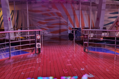 Rain knocks out the last pool stage set of the cruise - Armored Saint