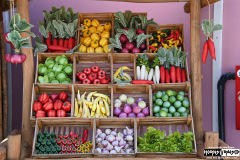 Vegetable stand