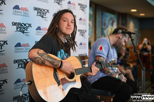 Fame on Fire VIP acoustic set