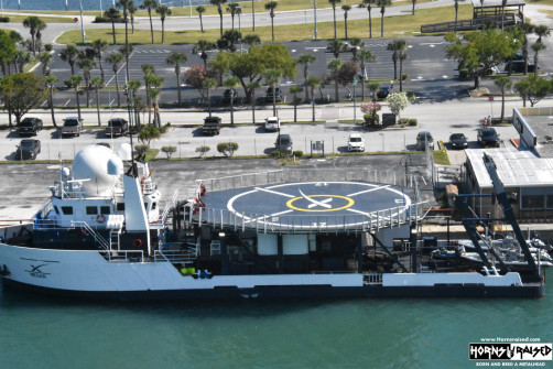 SpaceX landing recovery ship