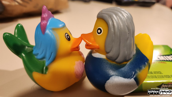 He's touching her shells!